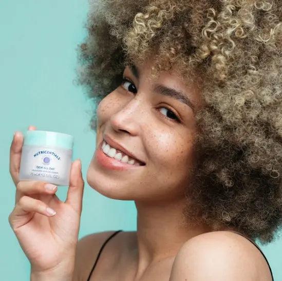Nu Skin Dew All Day Moisture Restore Cream Nutricentials • 75 ml  • Nicht komedogen und somit für jeden Hauttyp geeignet - Beautyteam24